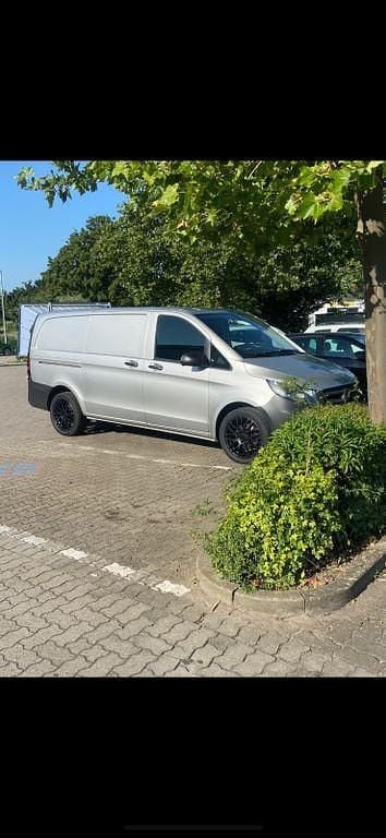 Gebraucht Mercedes Vito 114 PS (83 kW) 2019 Silber Van