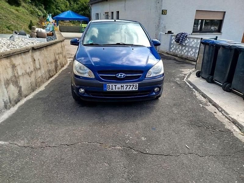 Blau Gebraucht 2006 Hyundai Getz GLS Kleinwagen | 2.050 € (Fairer Preis) - Bild 1/4