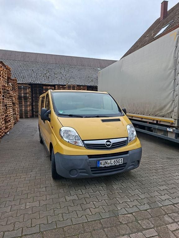 Gebraucht Opel Vivaro 114 PS (83 kW) 2010 Gelb Van / Kleinbus