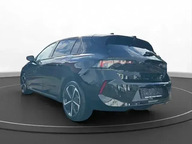 Gebraucht Opel Astra 131 PS (96 kW) 2024 Schwarz Kleinwagen