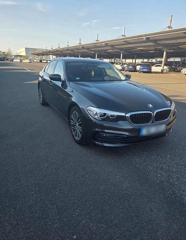 Gebraucht BMW 525 231 PS (169 kW) 2019 Schwarz Limousine