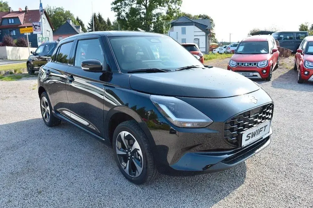 Neu Suzuki Swift Comfort+ 83 PS (61 kW) 2026 Super black pearl Kleinwagen