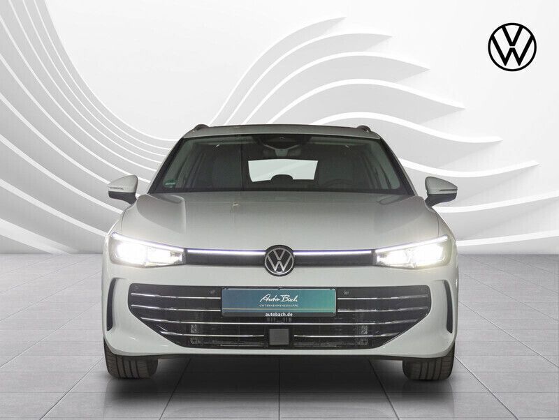 Gebraucht VW Passat Elegance 150 PS (110 kW) 2024 Weiß (pure white) Kombi