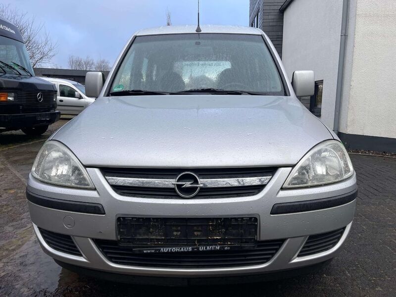 Grau Gebraucht 2006 Opel Combo Edition Van / Kleinbus | 3.750 € (Teuer) - Bild 1/4