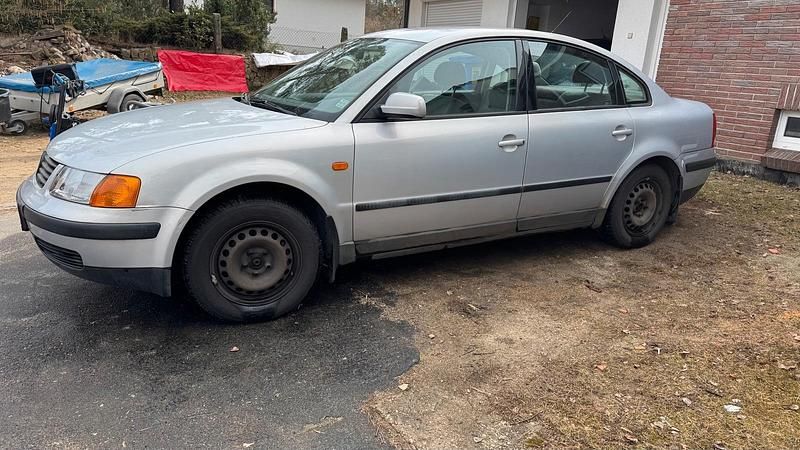 Gebraucht VW Passat 90 PS (66 kW) 1997 Silber Limousine