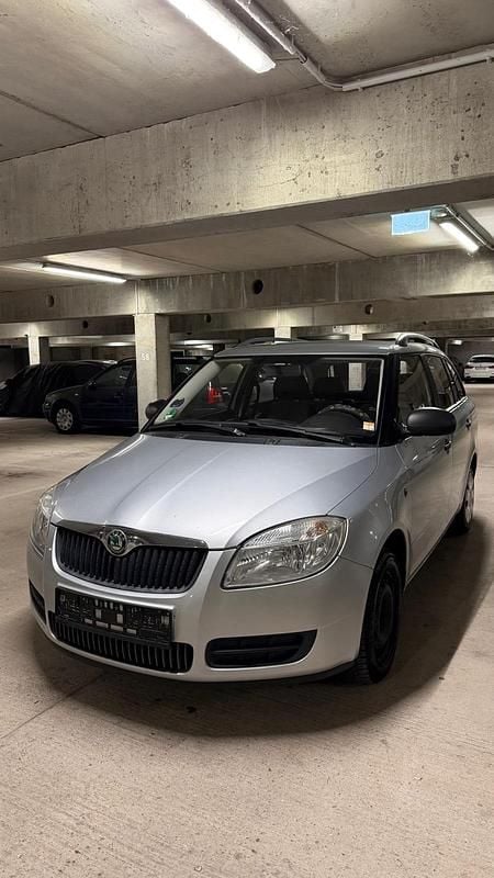 Gebraucht Skoda Fabia 60 PS (44 kW) 2009 Silber Kombi