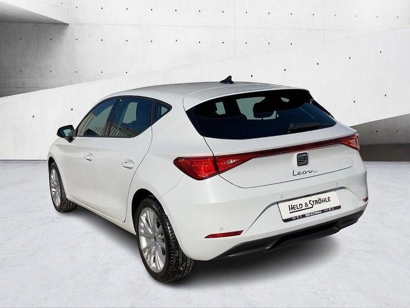Gebraucht Seat Leon Style 150 PS (110 kW) 2025 Glacial weiß metallic Limousine