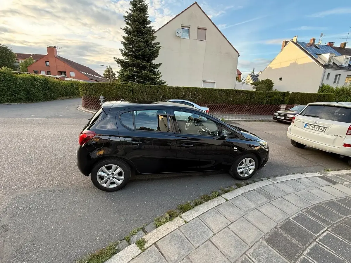 Gebraucht Opel Corsa 101 PS (74 kW) 2019 Schwarz Kleinwagen
