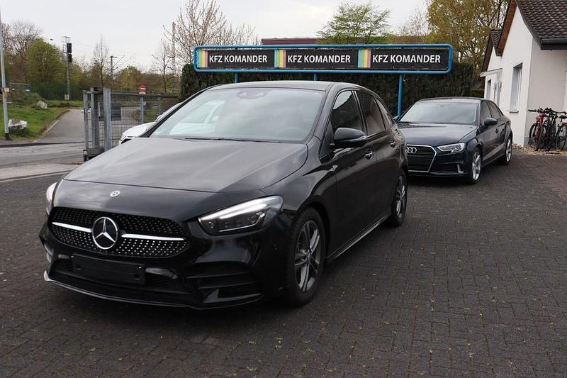 Gebraucht Mercedes B220 190 PS (139 kW) 2020 Schwarz Van / Kleinbus