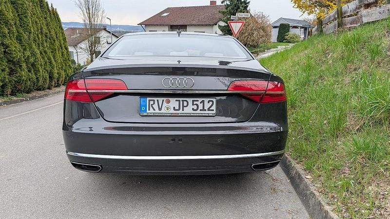 Second-hand Audi A8 385 CP (283 kW) 2013 Negru Berlinǎ