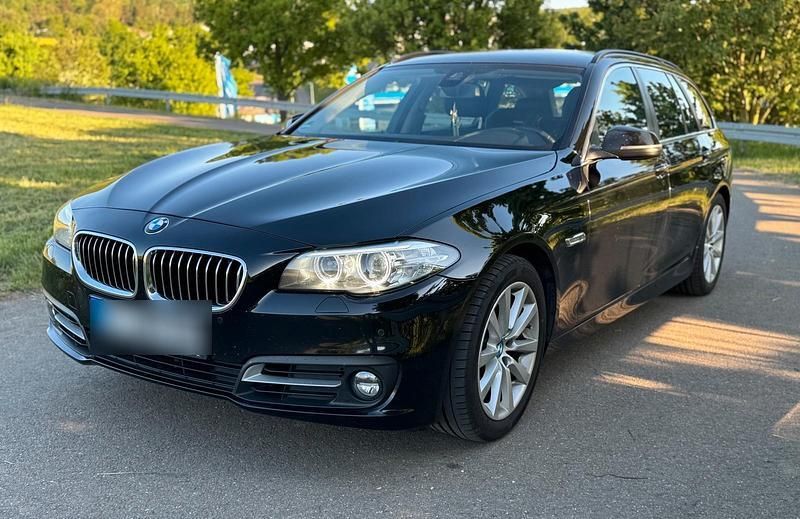 Schwarz Gebraucht 2015 BMW 520 Kombi | 12.450 € (Guter Preis) - Bild 1/4