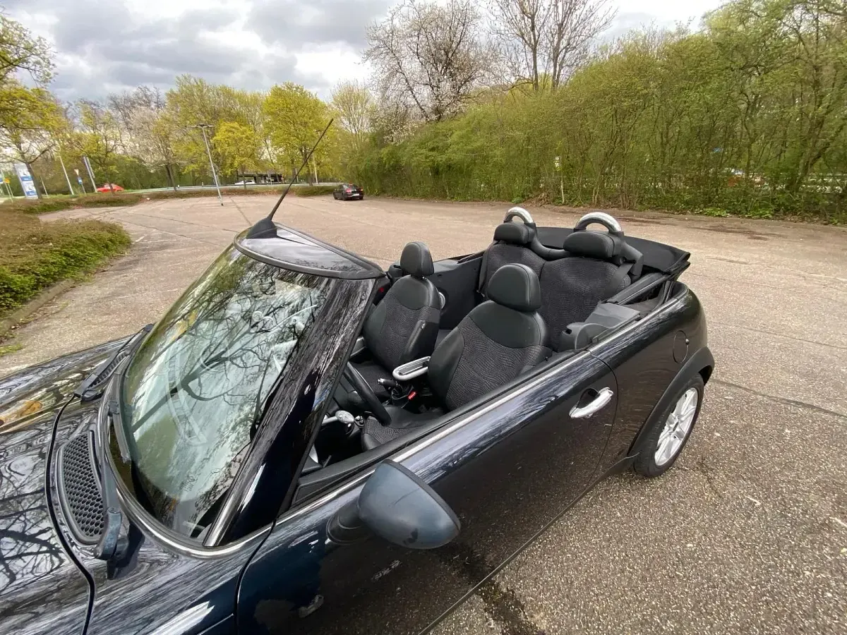 Gebraucht Mini ONE 95 PS (69 kW) 2007 Schwarz Kleinwagen