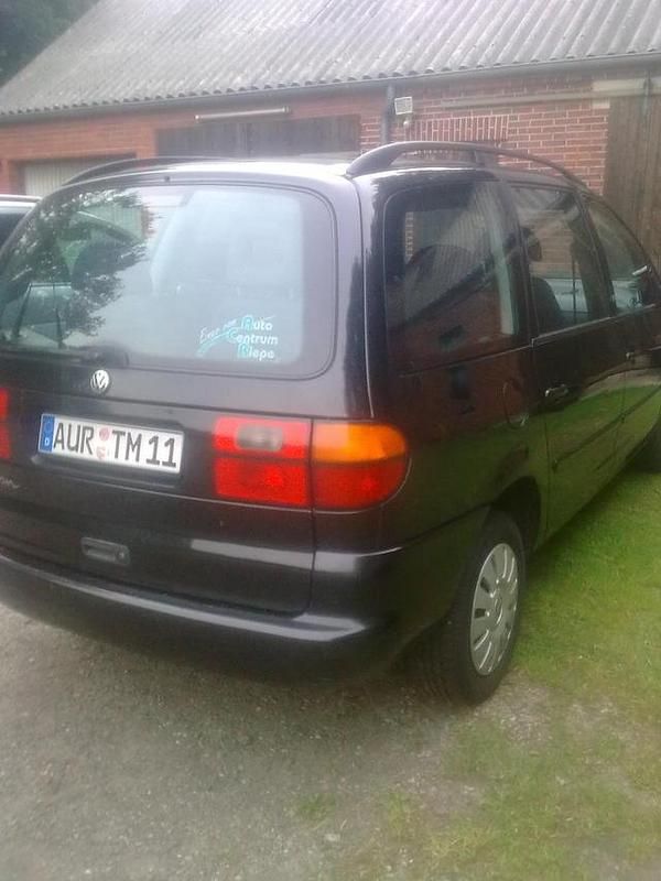 Gebraucht VW Sharan 116 PS (85 kW) 1997 Schwarz metallic Van / Kleinbus