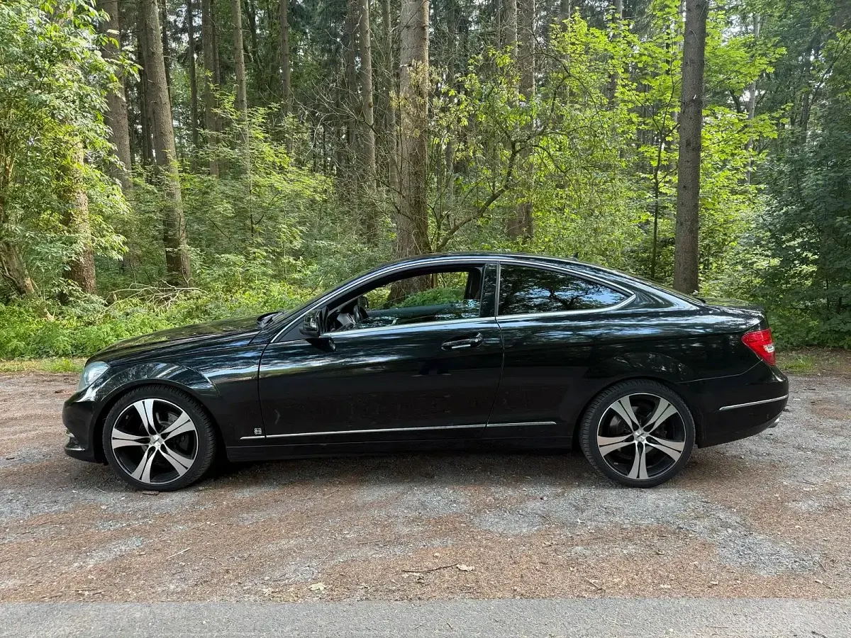 Gebraucht Mercedes C220 170 PS (125 kW) 2013 Schwarz Coupé