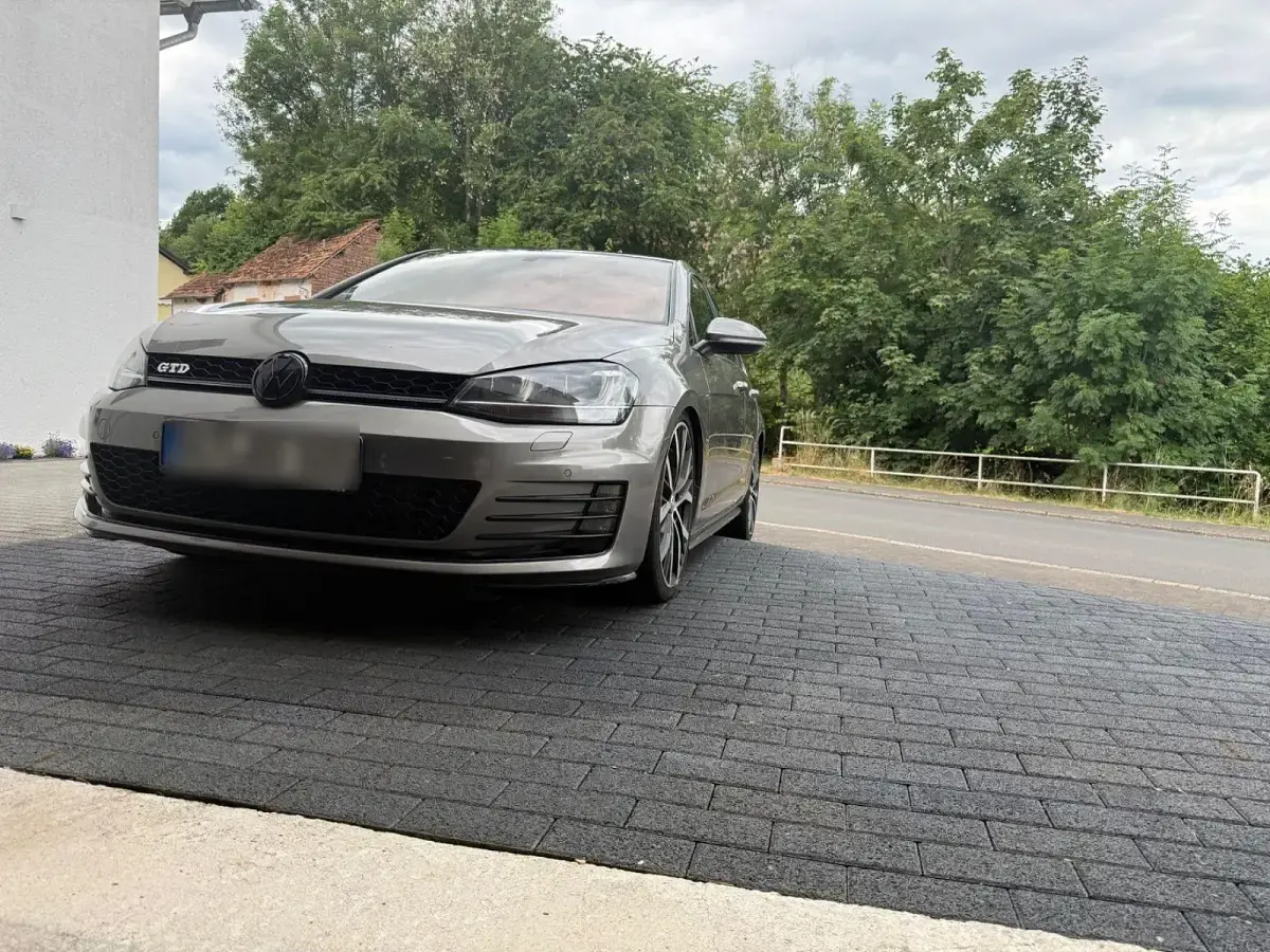 Gebraucht VW Golf VII Sportline 184 PS (135 kW) 2015 Grau Limousine
