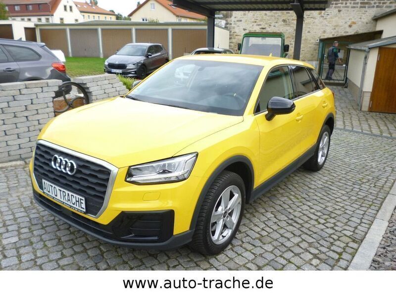Gelb Gebraucht 2017 Audi Q2 Basis SUV | 13.950 € (Guter Preis) - Bild 1/4