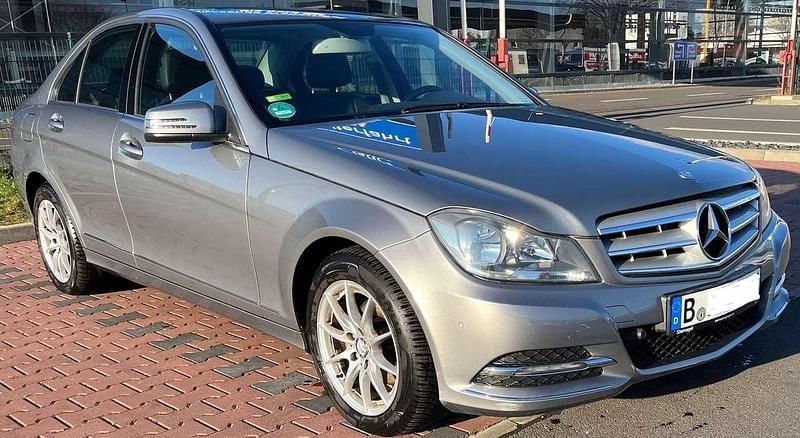 Gebraucht Mercedes C180 156 PS (114 kW) 2012 Grau Limousine