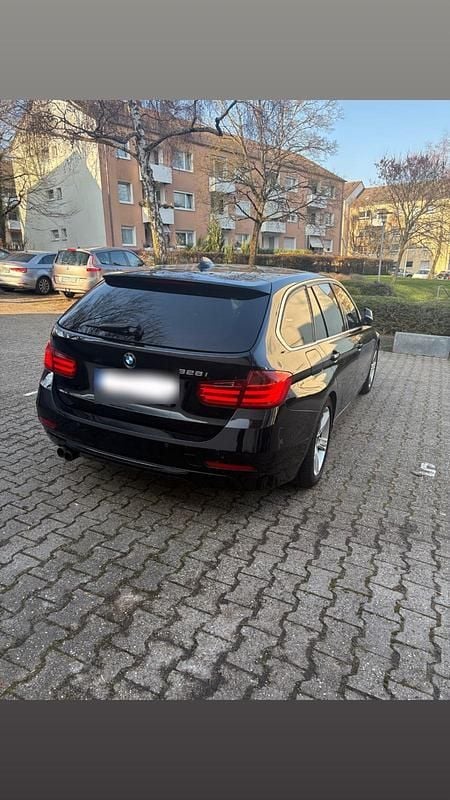 Gebraucht BMW 328 245 PS (180 kW) 2013 Schwarz Kombi