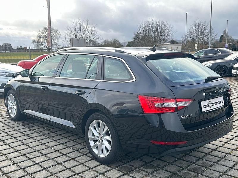 Gebraucht Skoda Superb Style 150 PS (110 kW) 2023 Schwarz Kombi