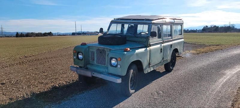 Gebraucht Land Rover Defender 70 PS (51 kW) 1971 Grün SUV