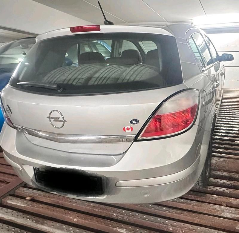 Silber Gebraucht 2006 Opel Astra Kleinwagen | 2.200 € (Guter Preis) - Bild 1/4
