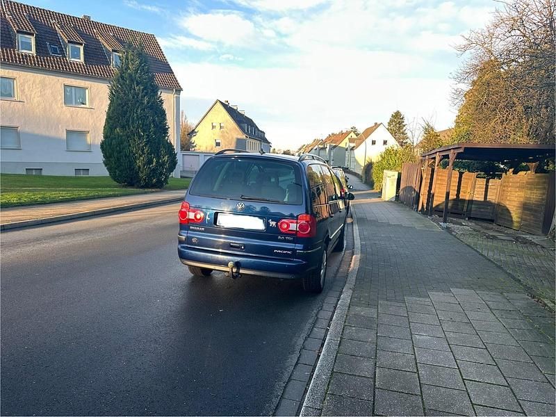 Gebraucht VW Sharan 140 PS (102 kW) 2007 Blau Van / Kleinbus