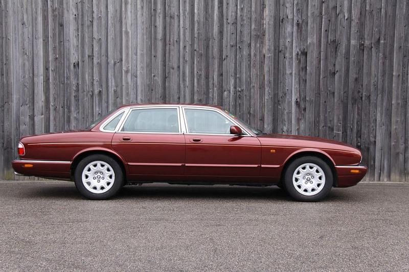 Gebraucht Jaguar XJ Sovereign 284 PS (208 kW) 1998 Rot Limousine