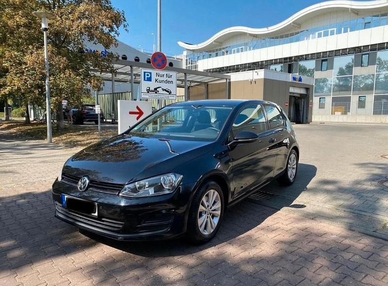 Gebraucht VW Golf VII 85 PS (62 kW) 2013 Schwarz Kleinwagen