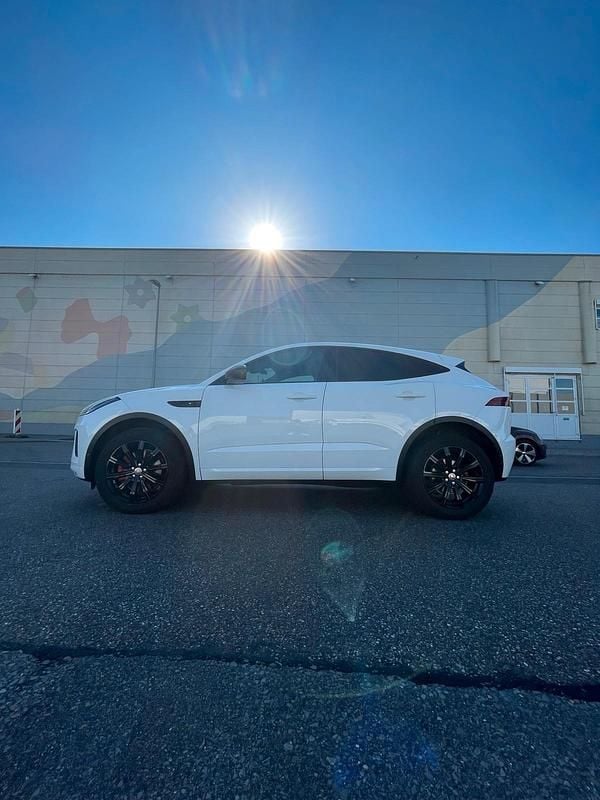 Weiß Gebraucht 2020 Jaguar E-Pace SUV | 26.999 € (Guter Preis) - Bild 1/4