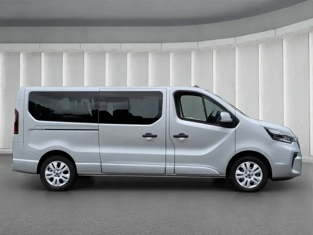 Gebraucht Nissan Primastar Tekna 170 PS (125 kW) 2025 Silber Van / Kleinbus