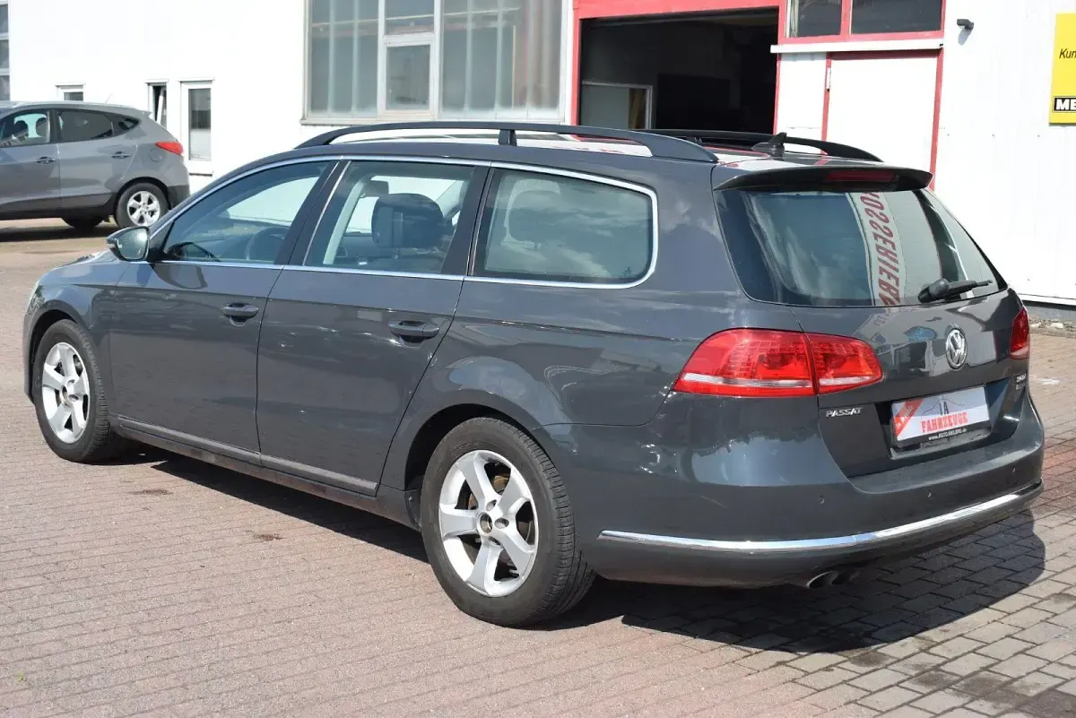 Gebraucht VW Passat 140 PS (102 kW) 2013 Grau Kombi