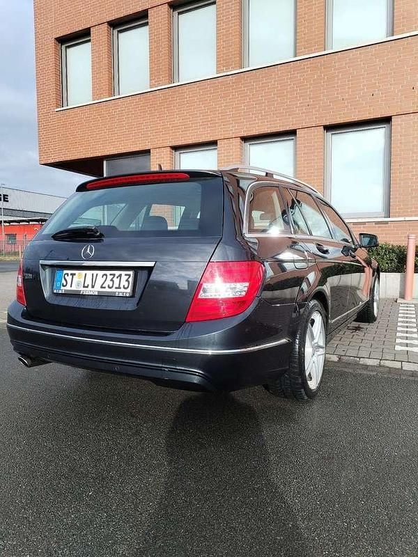 Gebraucht Mercedes 200 Avantgarde 184 PS (135 kW) 2013 Schwarz