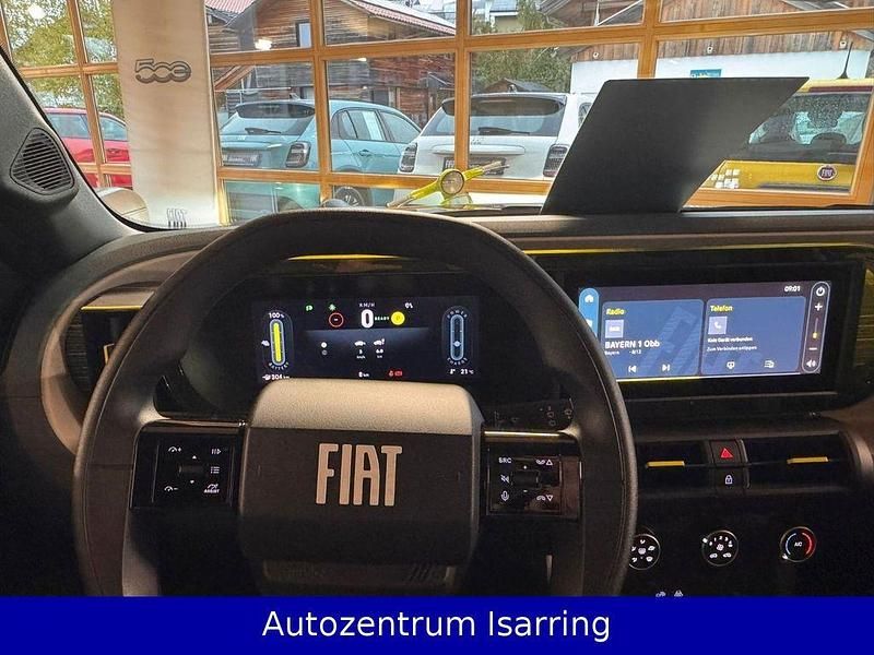 Neu Fiat Grande Panda Red 83 kW (113 PS) 2026 Schwarz Kleinwagen