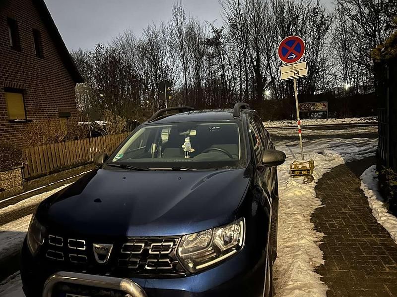 Gebraucht Dacia Duster Comfort 114 PS (83 kW) 2018 Blau SUV