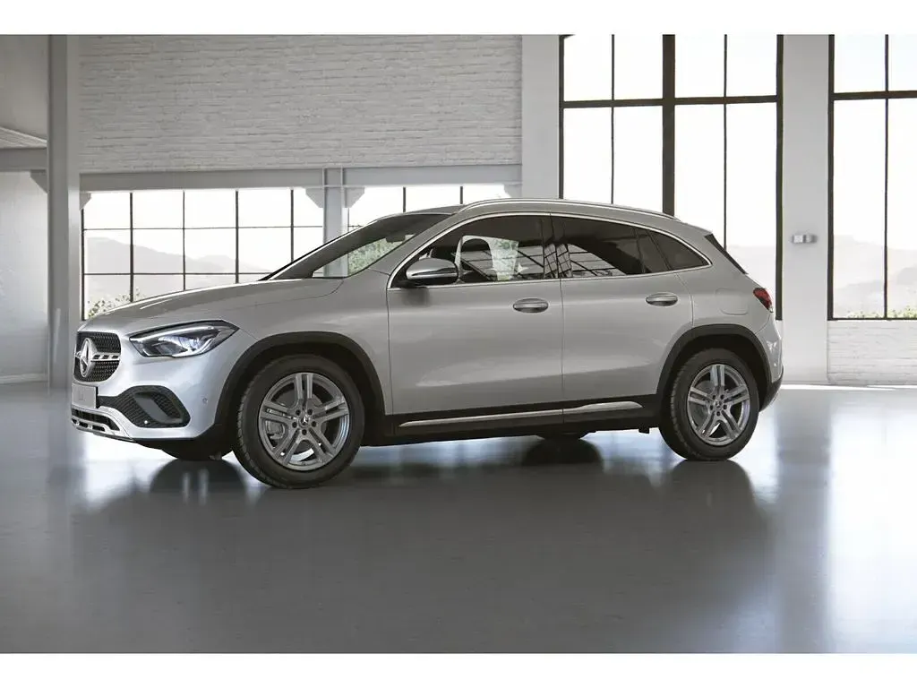 Gebraucht Mercedes GLA180 Progressive 116 PS (85 kW) 2023 Iridiumsilber (metallic) SUV