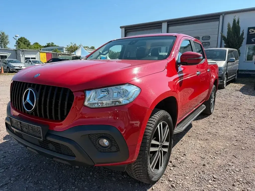 Gebraucht Mercedes X220 163 PS (119 kW) 2018 Rot Pickup