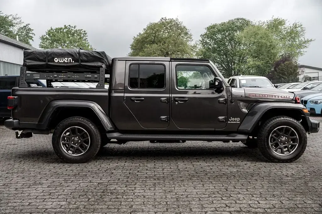 Usata Jeep Gladiator Overland 264 CV (194 kW) 2023 Grigio Pick-up