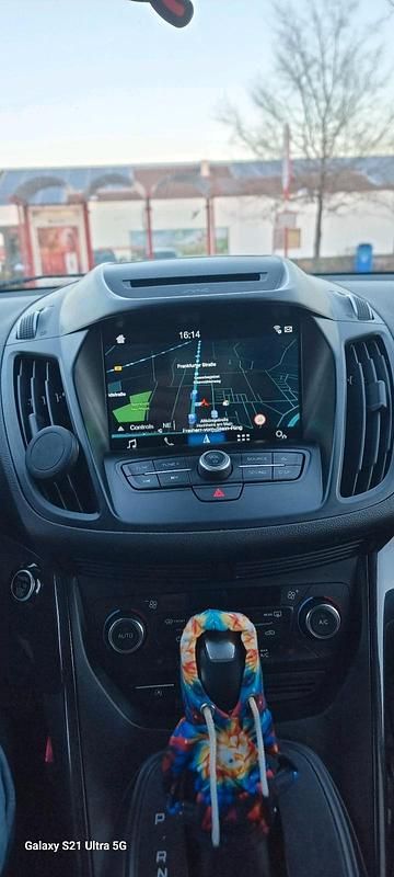 Gebraucht Ford Kuga 150 PS (110 kW) 2017 Rot SUV