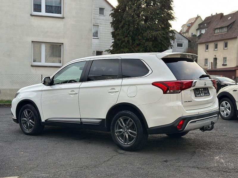 Gebraucht Mitsubishi Outlander Active 150 PS (110 kW) 2019 Weiß SUV