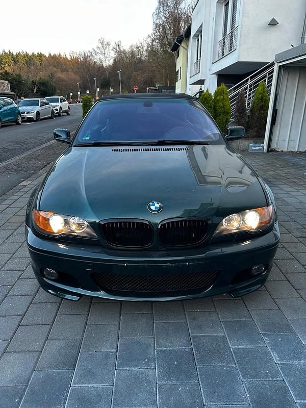 Grün Gebraucht 2003 BMW 325 M Sport Cabrio | 9.999 € (Teuer) - Bild 1/4