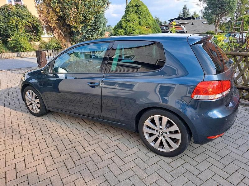 Blau Gebraucht 2010 VW Golf VI Limousine | 5.500 € (Fairer Preis) - Bild 1/4