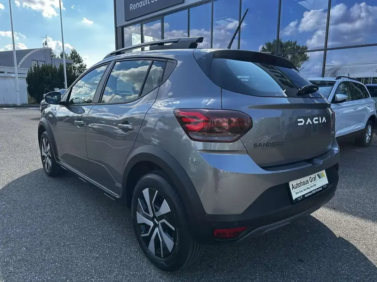 Gebraucht Dacia Sandero Stepway 91 PS (66 kW) 2025 Schiefergrau Kleinwagen