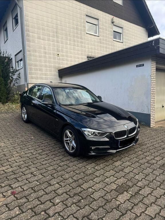 Gebraucht BMW 320 Luxury Line 184 PS (135 kW) 2012 Schwarz Limousine