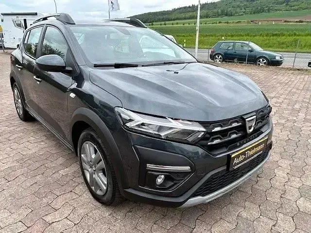 Gebraucht Dacia Sandero Comfort 169 PS (124 kW) 2021 Grau SUV