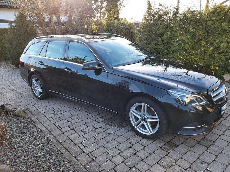 Gebraucht Mercedes E200 136 PS (100 kW) 2015 Schwarz Kombi