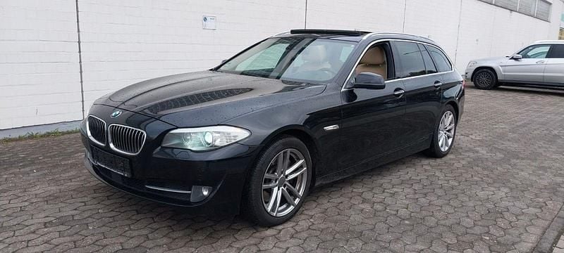 Schwarz Gebraucht 2011 BMW 530 Kombi | 6.999 € (Superpreis) - Bild 1/4