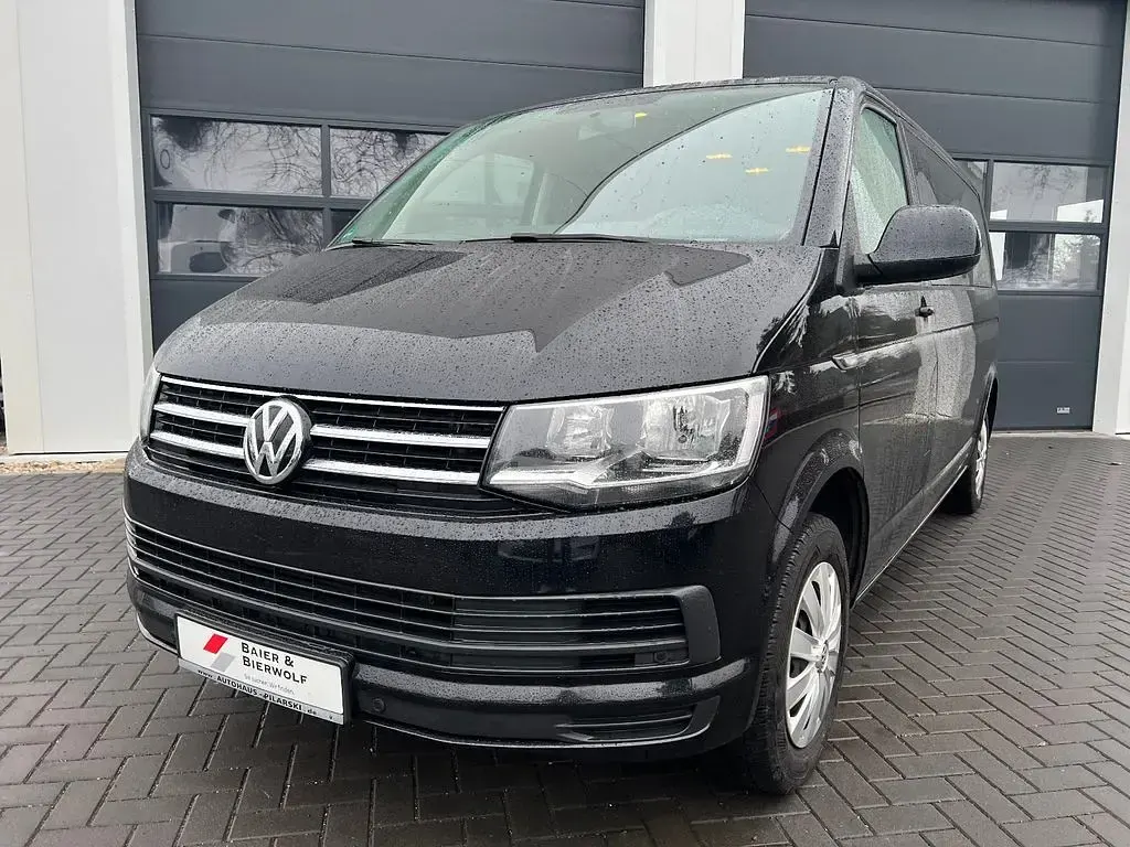 Gebraucht VW Caravelle Comfortline 150 PS (110 kW) 2016 Deep black perleffekt Van
