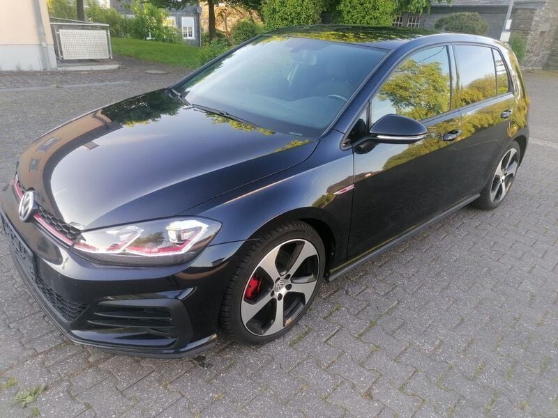 Schwarz Gebraucht 2018 VW Golf VII GTI Limousine | 15.890 € (Superpreis) - Bild 1/4
