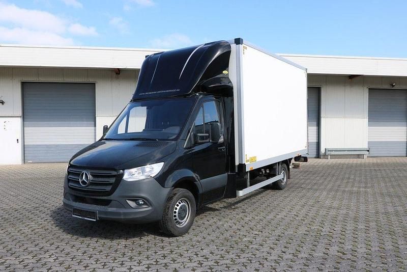 Gebraucht Mercedes Sprinter 163 PS (119 kW) 2020 Tiefschwarz Van