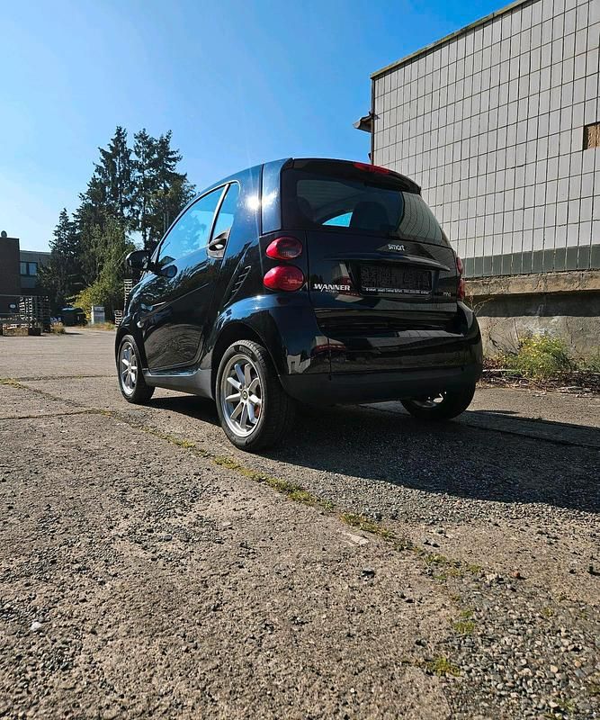 Schwarz Gebraucht 2010 Smart ForTwo Coupé Kleinwagen | 2.990 € (Guter Preis) - Bild 1/4